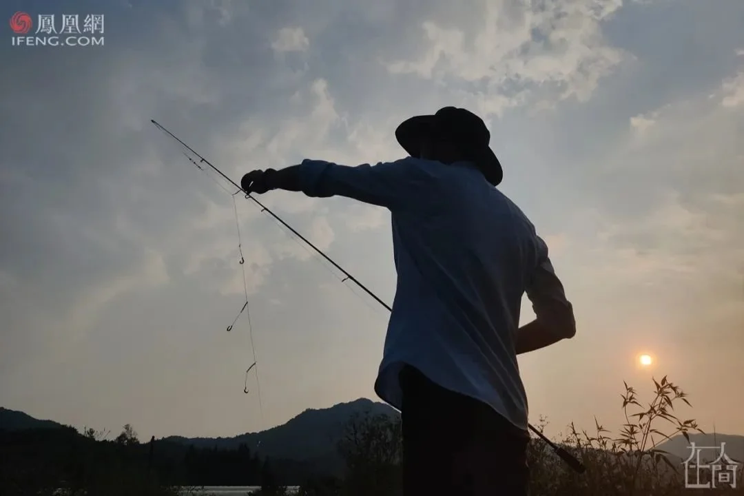 在人间｜华农兄弟失去竹鼠之后，学会了给羊打疫苗